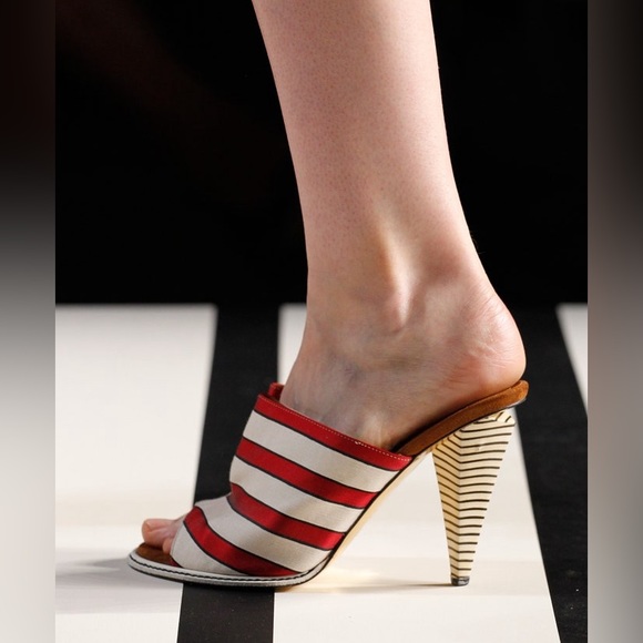 Fendi Striped Satin Mules / Heels IT 39 / US 9 - Picture 3 of 16